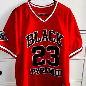 Black Pyramid Jersey Size (L)